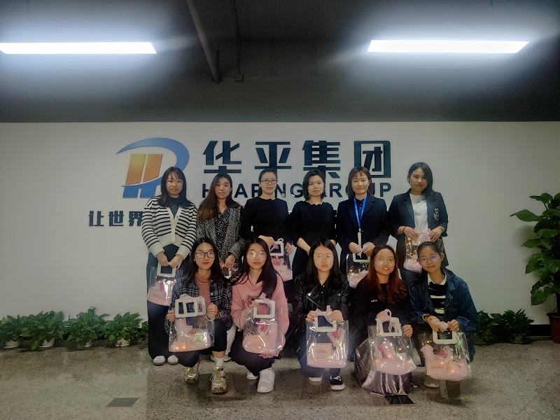 Yy易游集团妇女节快乐